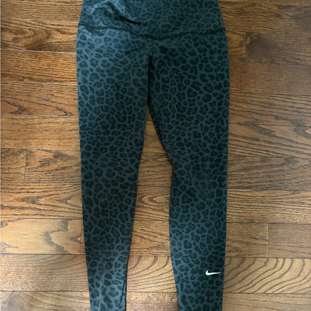 Nike Black Leopard Print Leggings